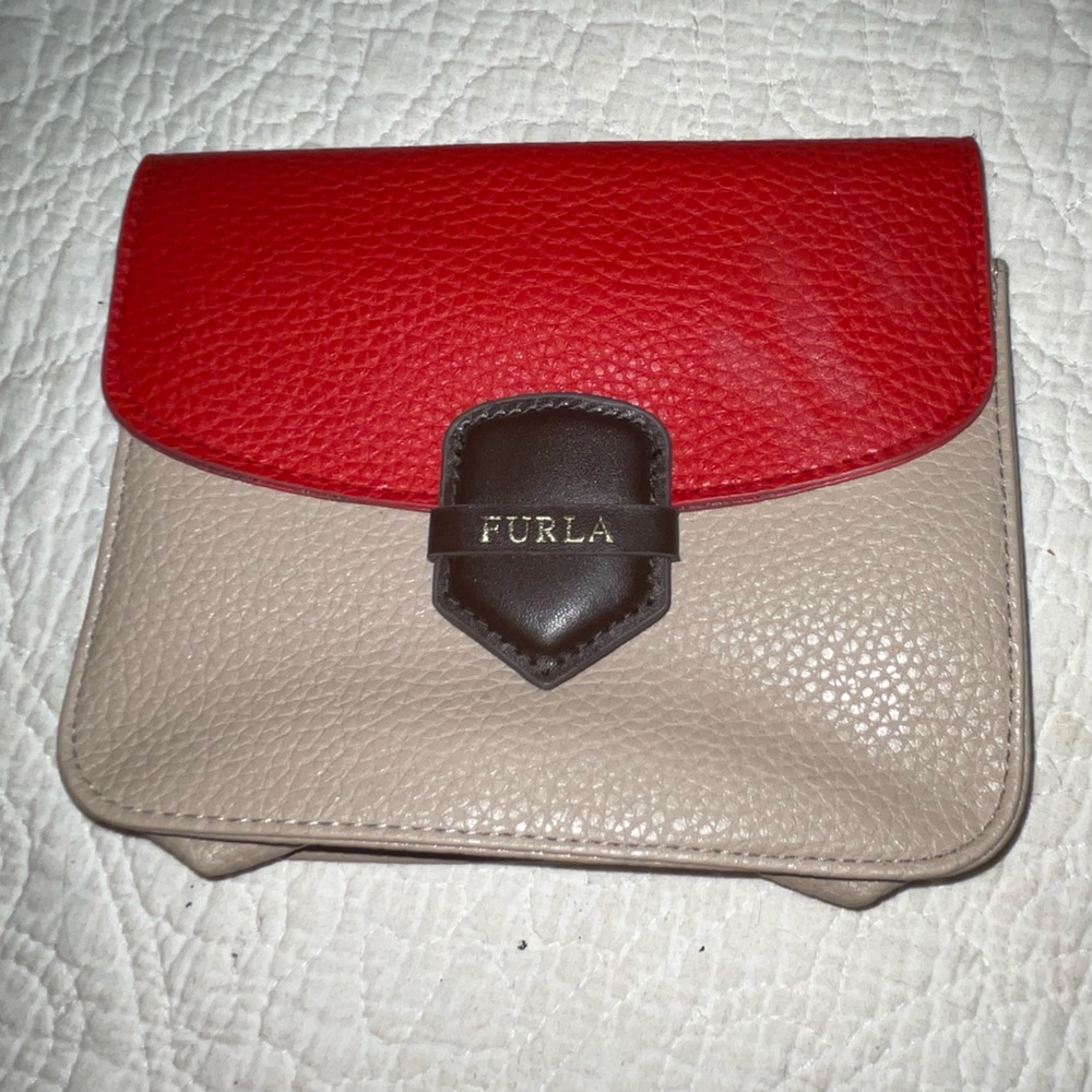 FURLA Saudia Airlines Travel Amenities Bag Cosmetic case